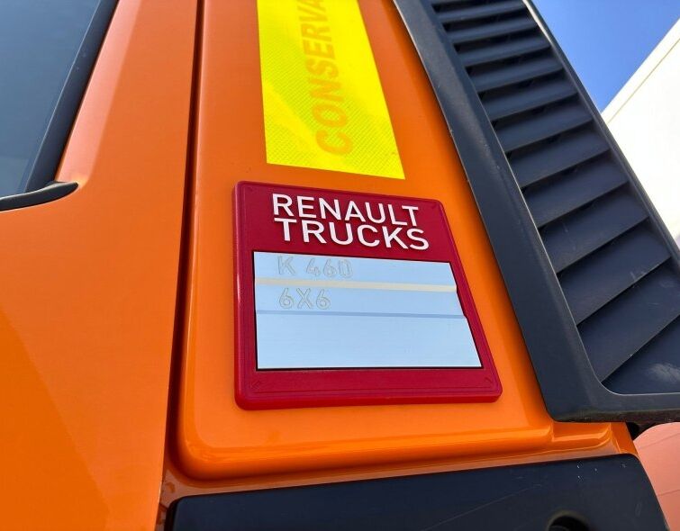 RENAULT K460 6X6 ***SNOW PLOW WITH SALT SPREADER***