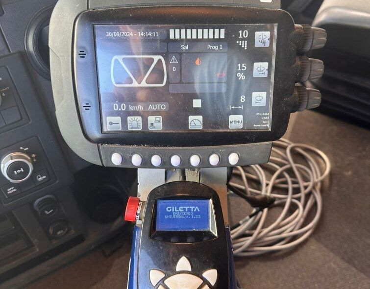 RENAULT K460 6X6 ***SNOW PLOW+CRANE***