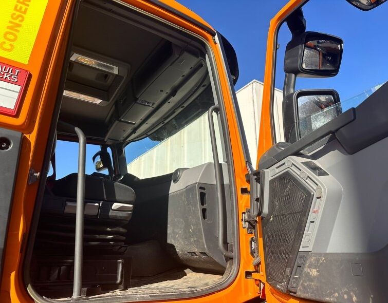 RENAULT K460 6X6 ***SNOW PLOW+CRANE***