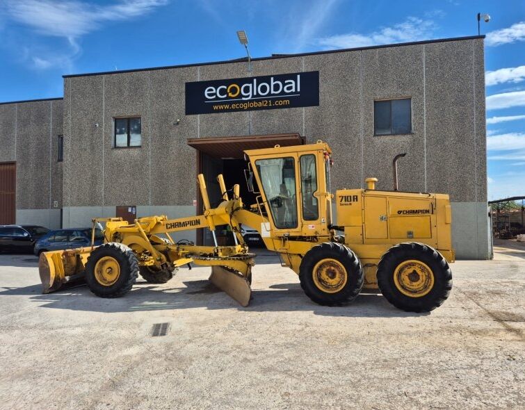 CHAMPION  710Autilisé