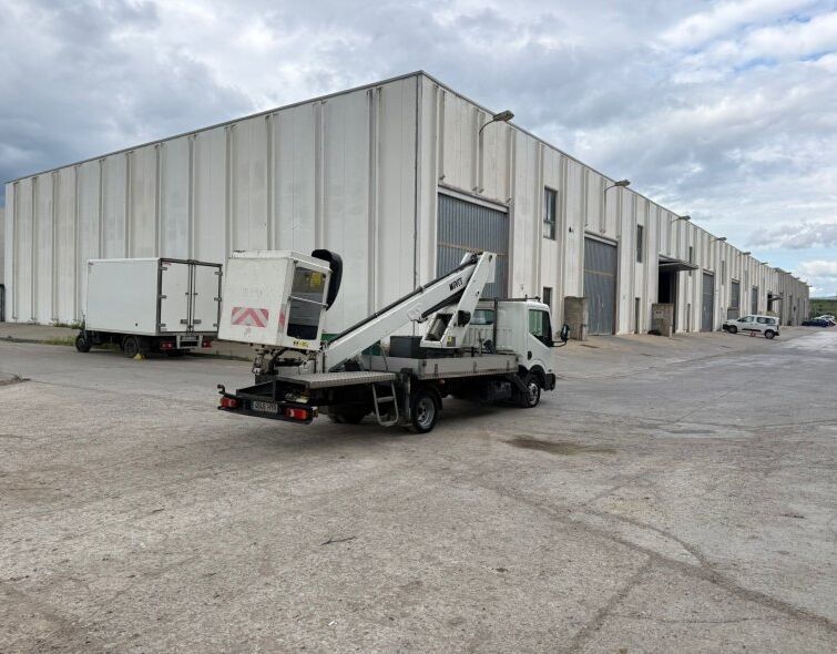 NISSAN  CABSTAR NT400 CESTA ELEVADORA 