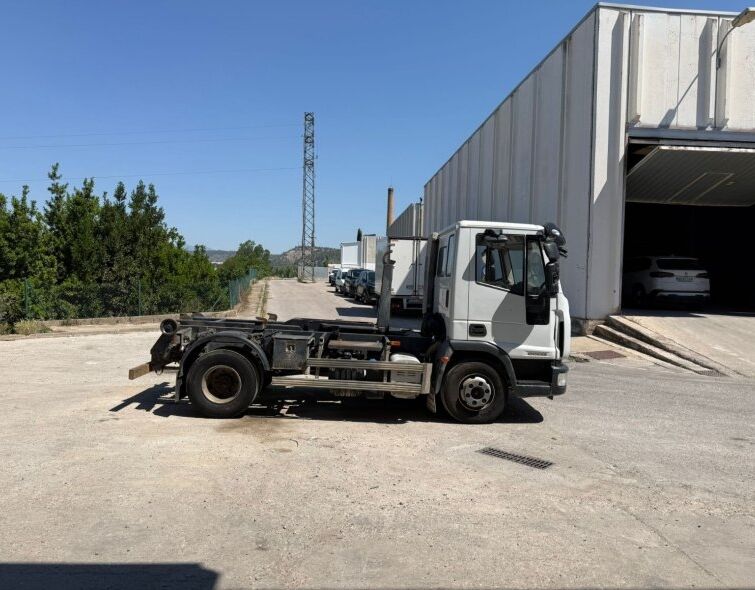 IVECO  EUROCARGO 100E22 **HOOKLIFT CONTAINER TRUCK**
