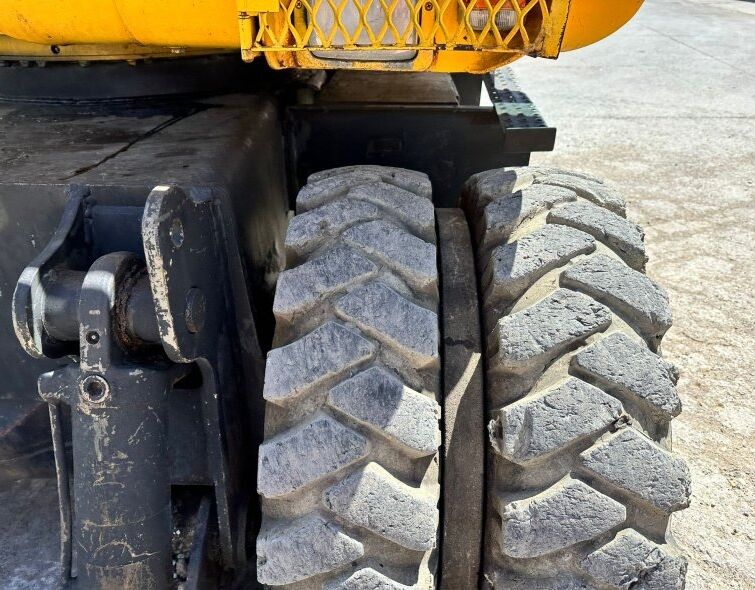 KOMATSU PW130 ES-6K
