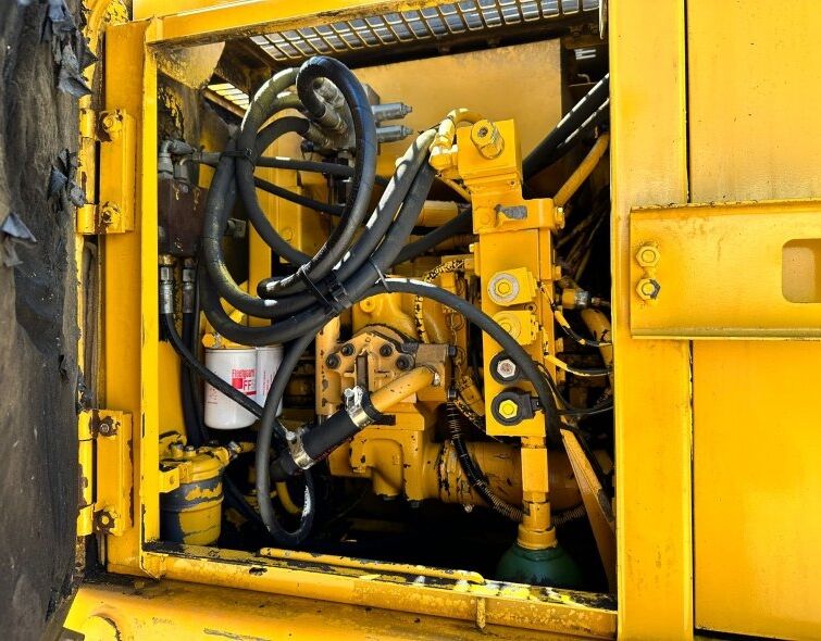 KOMATSU PW130 ES-6K