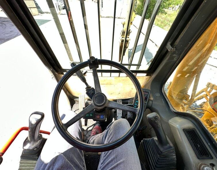 KOMATSU PW130 ES-6K