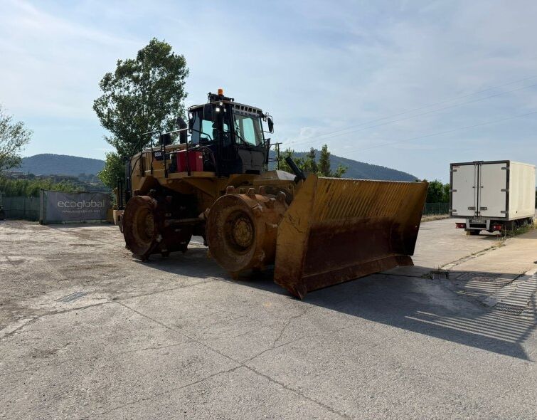 CATERPILLAR  826K **WASTE COMPACTOR**