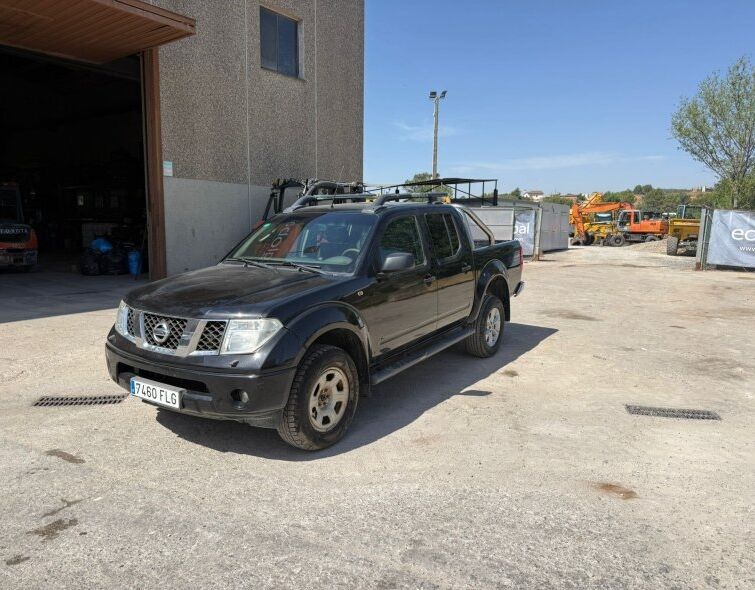 NISSAN NAVARA D40