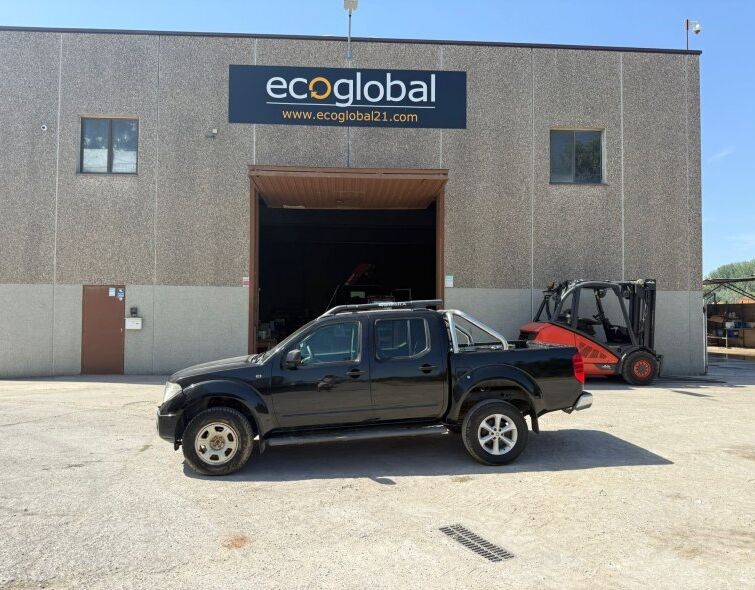 NISSAN NAVARA D40d'ocasió