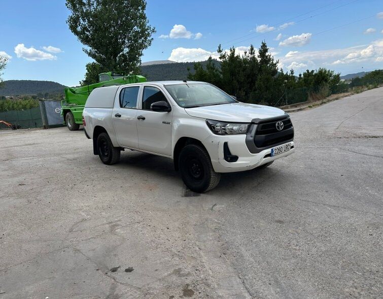 TOYOTA  HILUX DOUBLE CAB GX 4x4