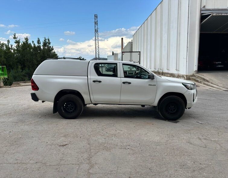 TOYOTA  HILUX DOUBLE CAB GX 4x4