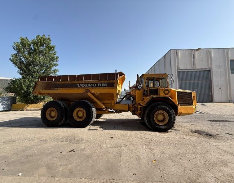 VOLVO A35