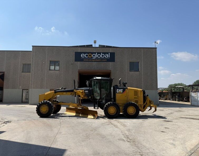 CATERPILLAR  12M3 AWD ***REGISTERED***