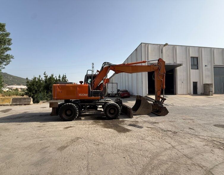 HITACHI  ZX160W ***REGISTERED***