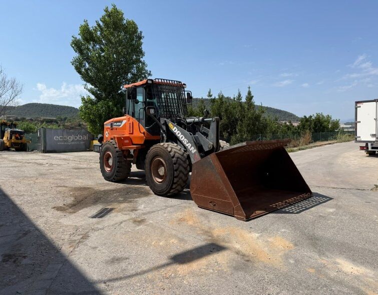 DOOSAN  DL200-5 **WHEEL LOADER**