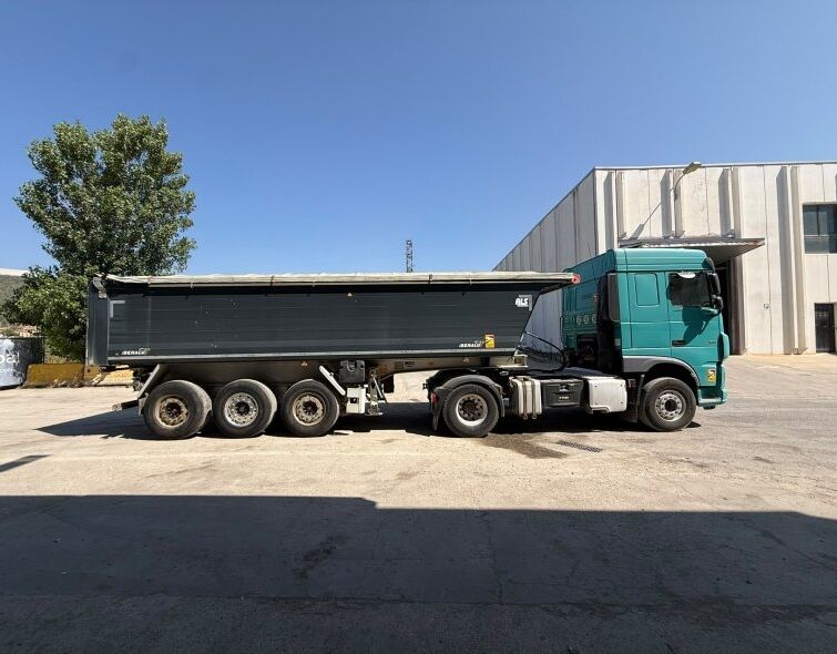 - DAF TRACTOR UNIT AND BENALU SEMI-TRAILER SET