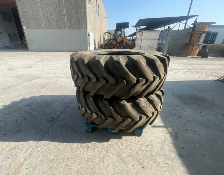 MICHELIN  440/80 R28 IND (16.9R28)