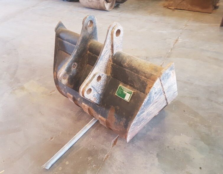 - DITCH BUCKET FOR NEW HOLLAND MIXED