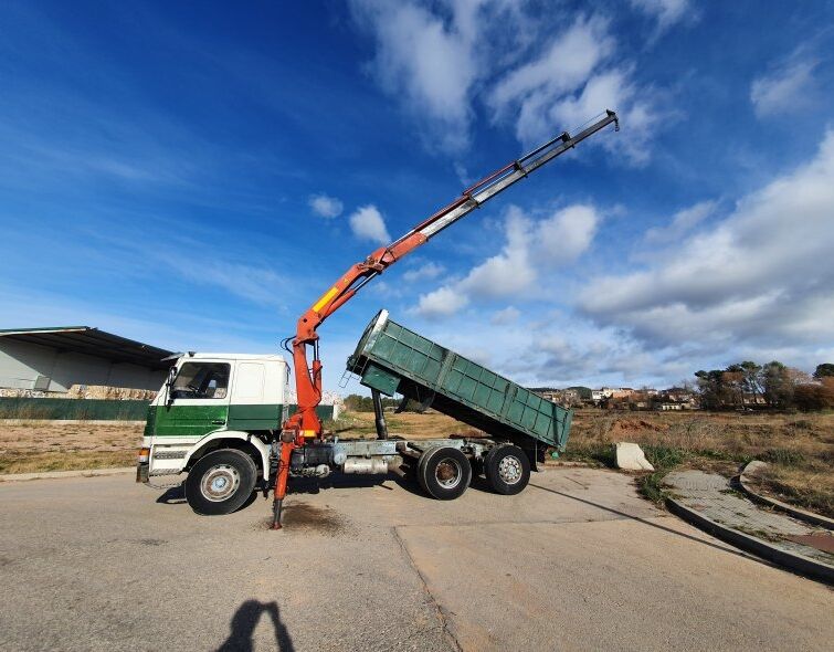 SCANIA - P92 H *** TIPPER ** CRANE **