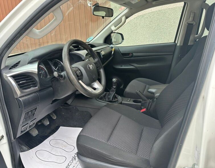 TOYOTA  HILUX DOUBLE CAB GX 4x4