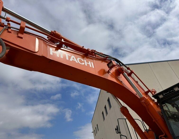 HITACHI  ZX490 LCH-6***IMPECCABLE***