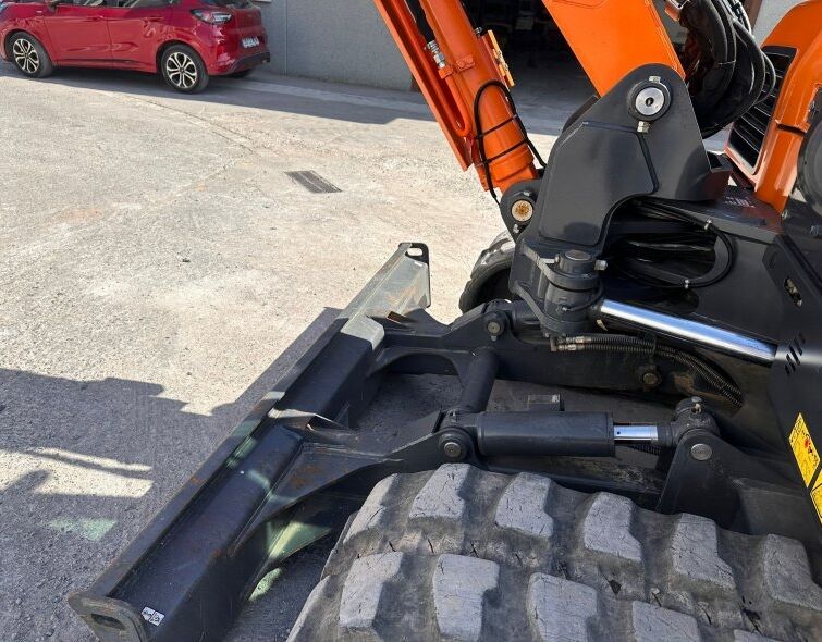 DOOSAN DX85R-3 **PINZA//IMPECABLE**