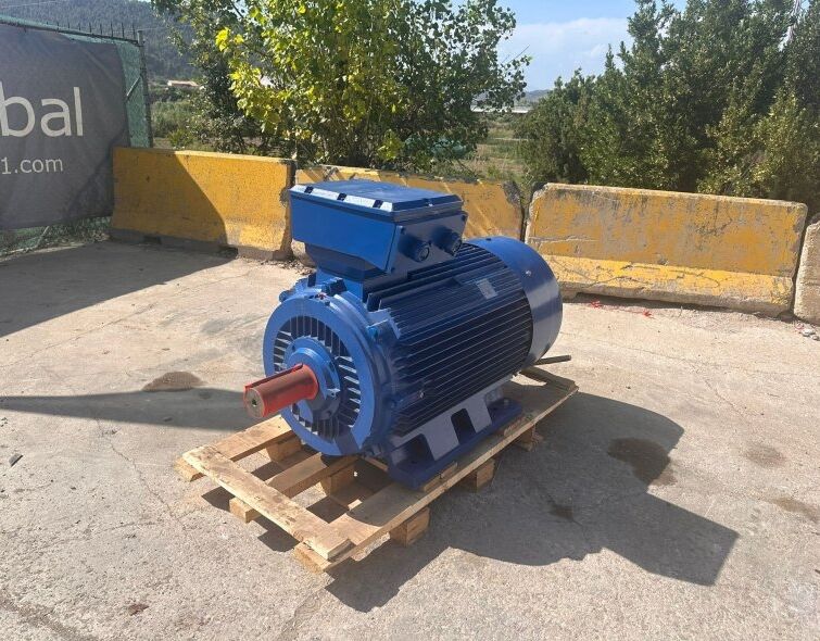 - CEMER 315KW**NOUVEAU** MOTEUR ÉLECTRIQUE