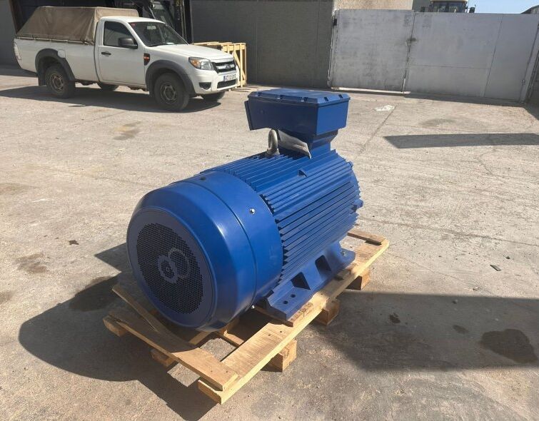 - MOTOR ELÉCTRICO CEMER 315KW**NUEVO**