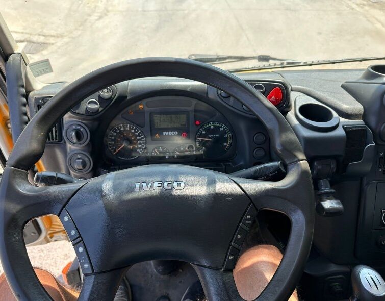 IVECO  TRAKKER 4X4 ***QUITANIEVES AMB SALER***