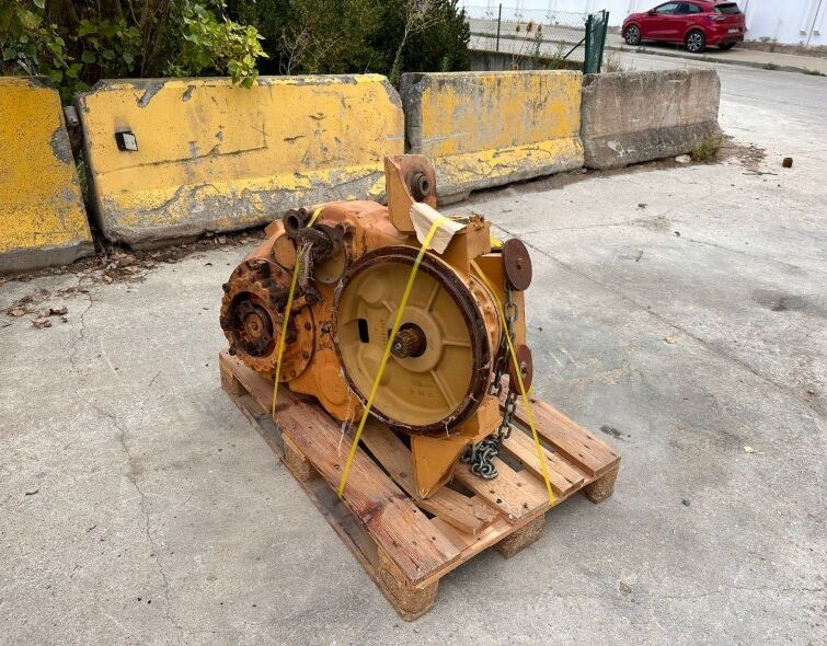 - CATERPILLAR 140H GRADER TRANSMISSION