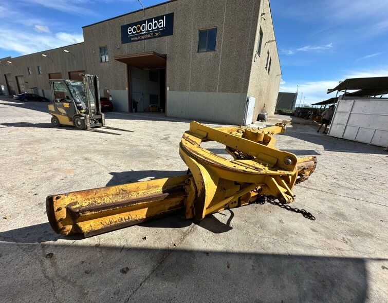 CATERPILLAR COMPLETE TURNTABLE