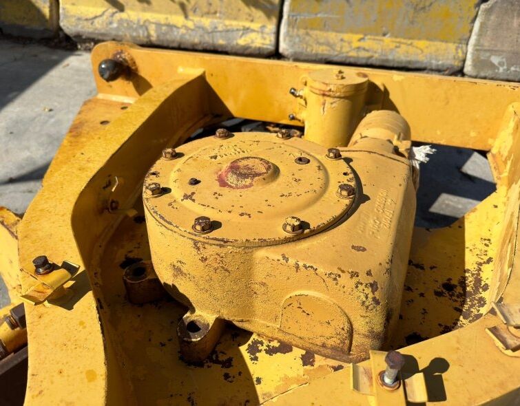 CATERPILLAR COMPLETE TURNTABLE