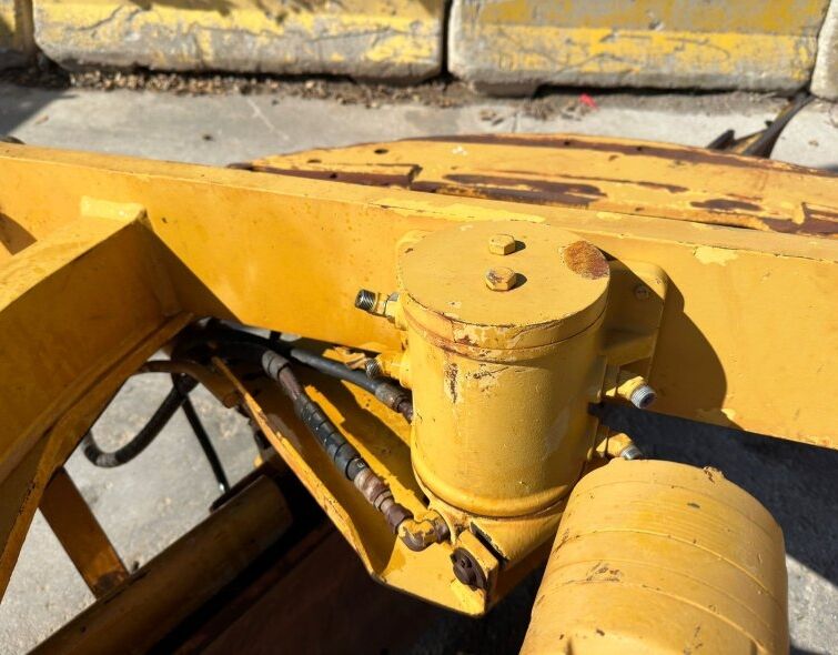 CATERPILLAR COMPLETE TURNTABLE