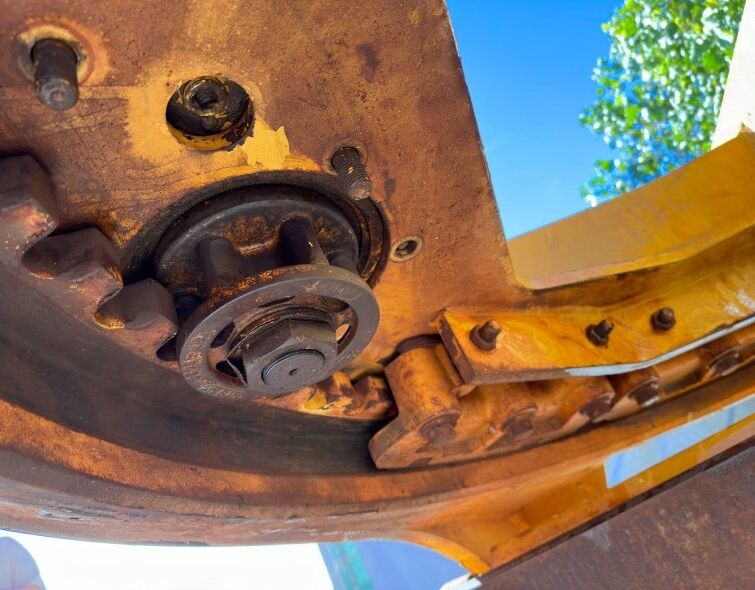 CATERPILLAR COMPLETE TURNTABLE