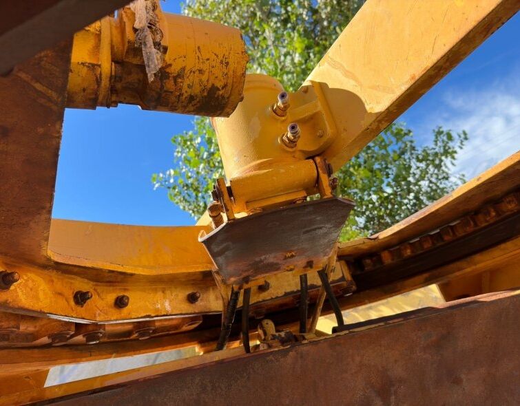 CATERPILLAR COMPLETE TURNTABLE