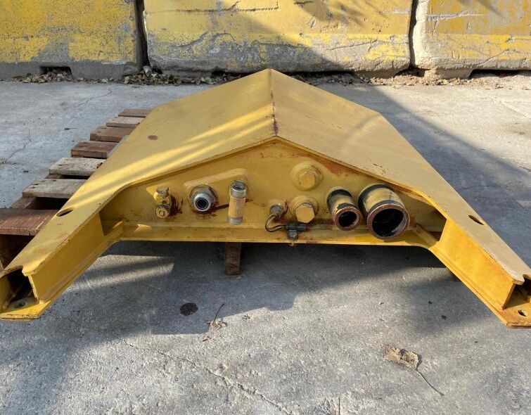 - HYDRAULIC TANK FOR MOTOR GRADER