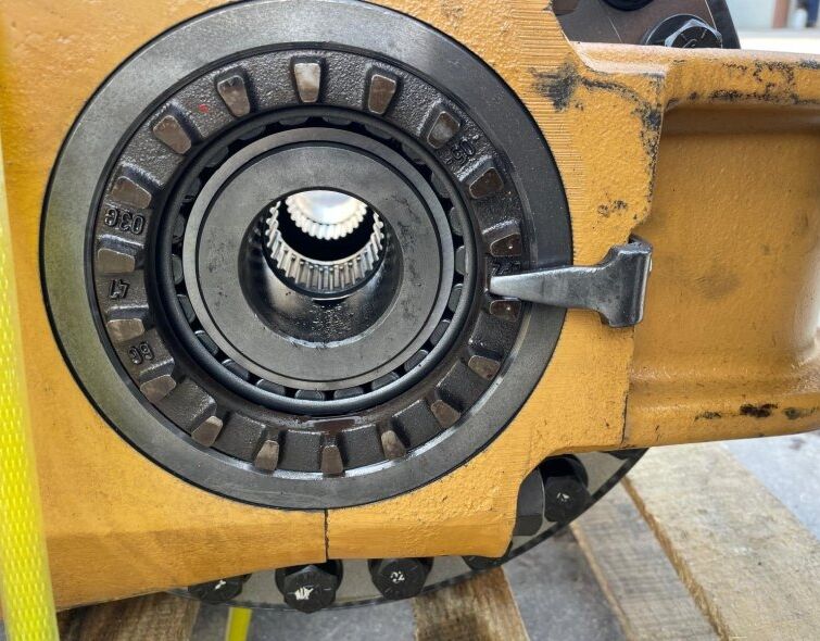 - CATERPILLAR COMPLETE DIFFERENTIAL