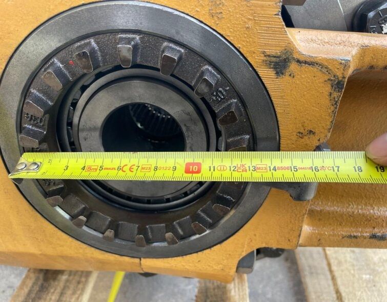 - CATERPILLAR COMPLETE DIFFERENTIAL