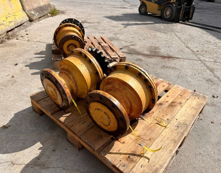 - COMPLETE BRAKES FOR CAT GRADER