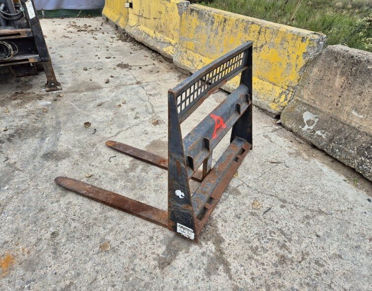 - PALLET RACKS FOR SKID STEER LOADERS