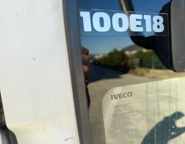 IVECO  EUROCARGO 100E18