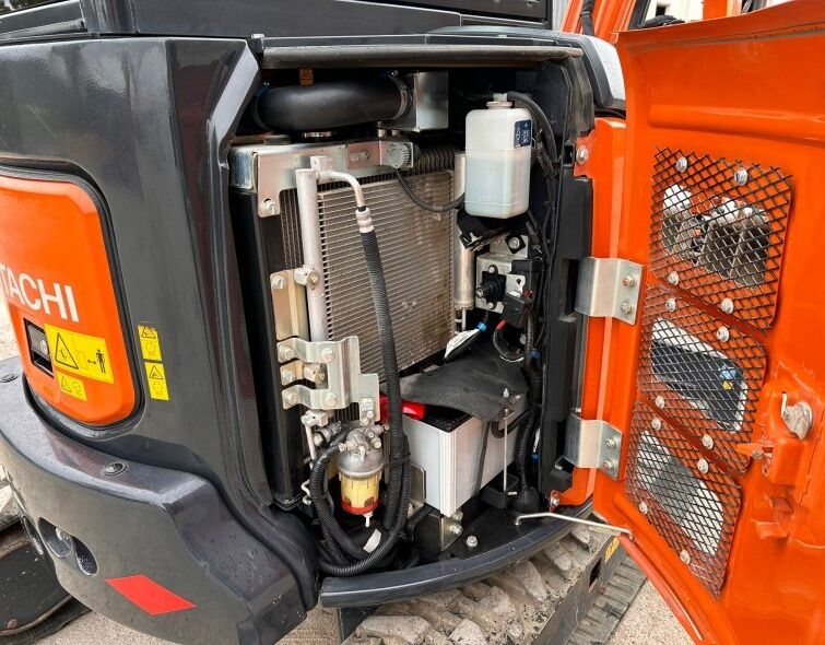 HITACHI  ZX33U-6 CLR***IMPECABLE***