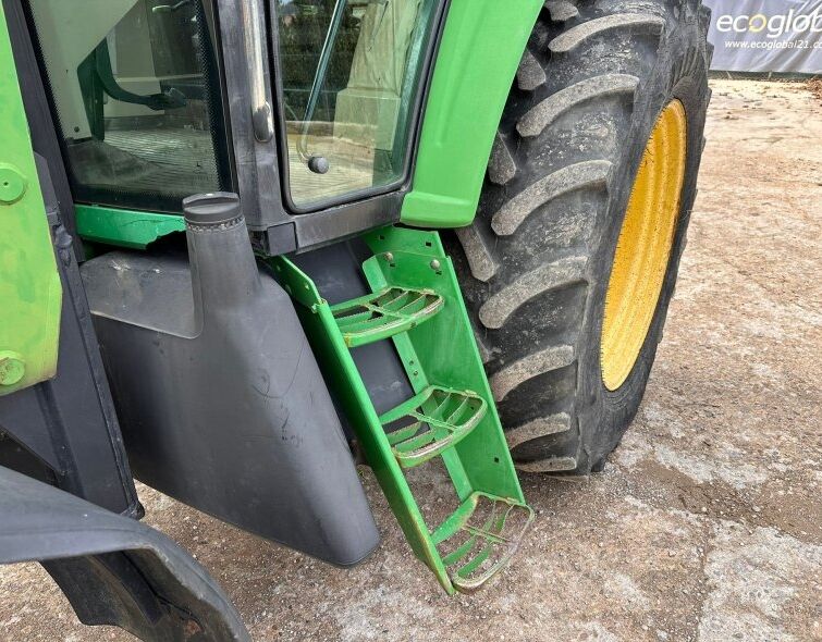 JOHN DEERE  6620 WITH SHOVEL