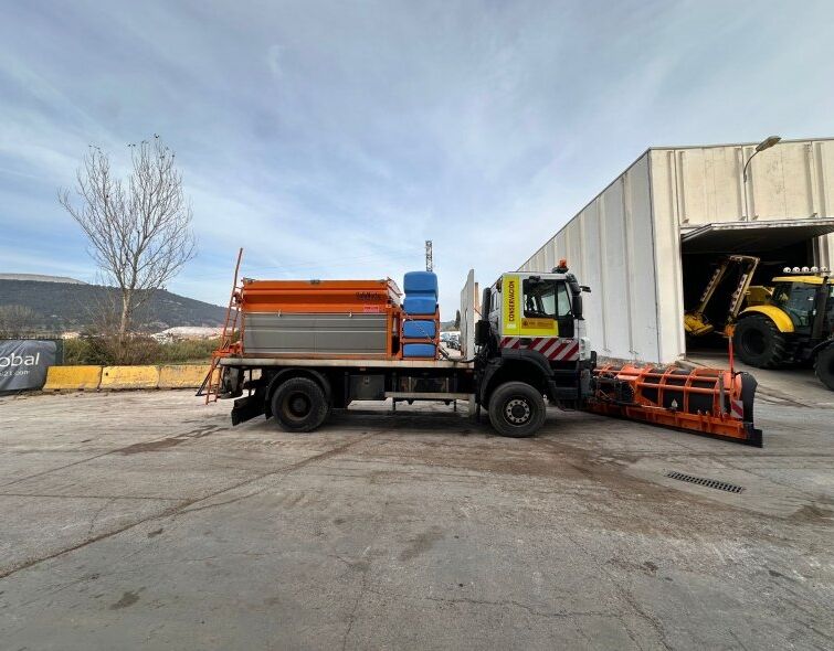 IVECO  TRAKKER 4X4 ***SNOWPLOW***