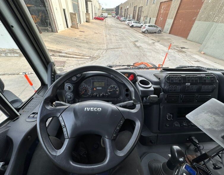 IVECO  TRAKKER 4X4 ***SNOWPLOW***