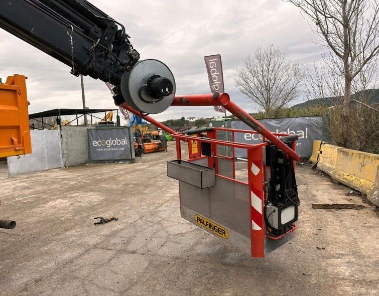 MAN TGS 18.360 **4x4-LIFT CRANE**