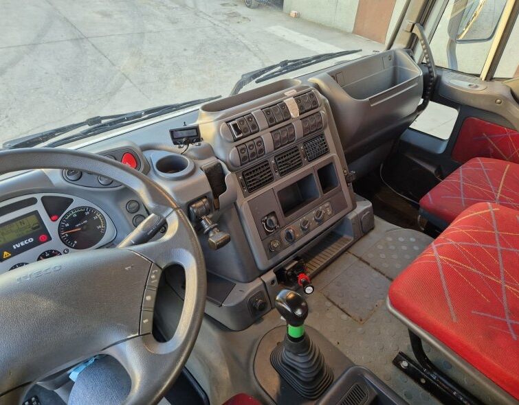 IVECO  TRAKKER 4X4 ***TIPPER***