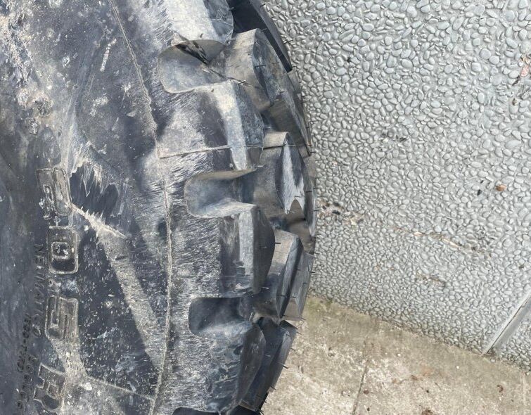 - 20.5R25 TIRE