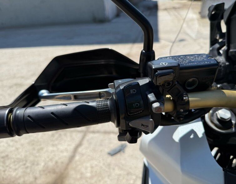 - HONDA ADV-750 MOTORCYCLE