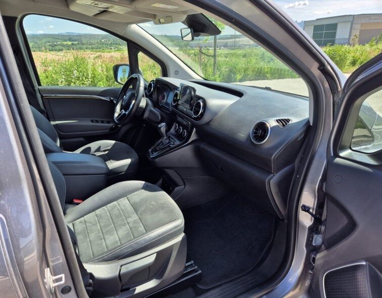 - MERCEDES BENZ T-CLASS VAN