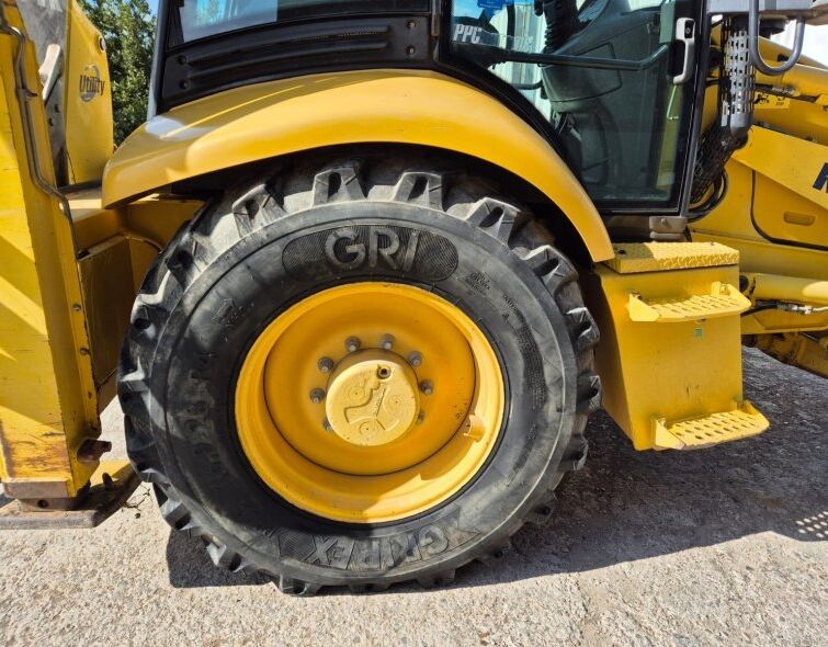 KOMATSU  WB97 R-2 ***MIXED FULL EQUIPMENT***